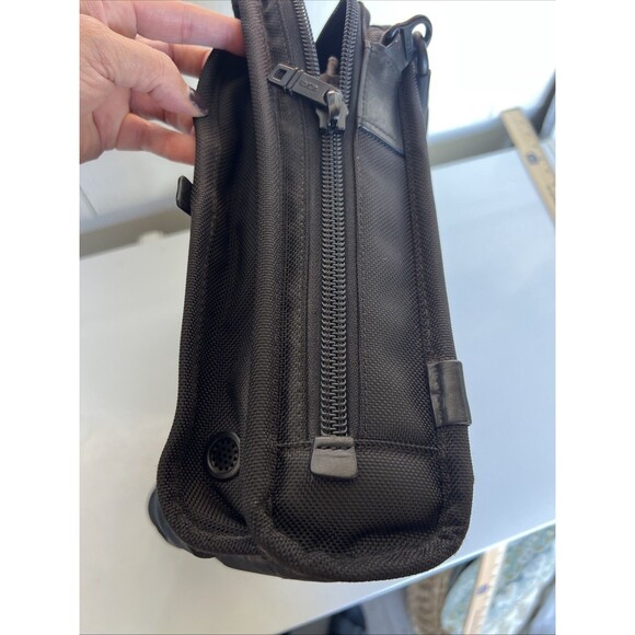 Tumi Alpha Expandable Laptop 17 Inch Briefcase Bag Ballistic Nylon Black 26114DH - Picture 8 of 15